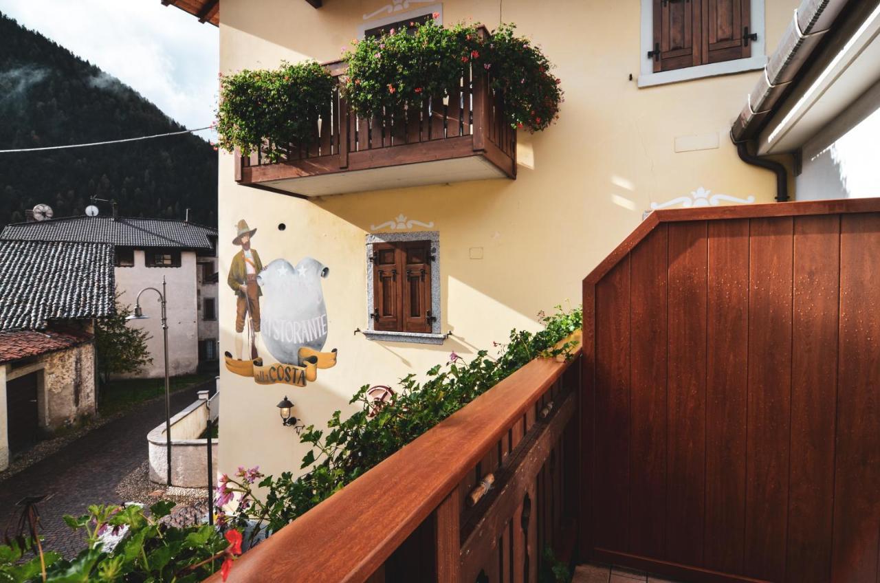 Albergo Alla Costa Bezzecca Bagian luar foto